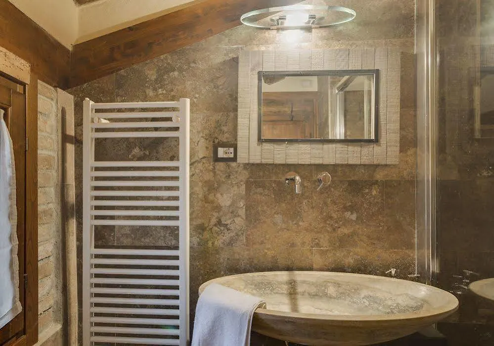 Agriturismo Le Canterie Radicondoli Italy